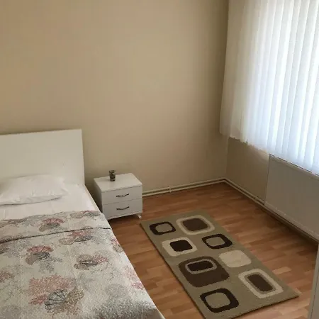 Ozgur Konuk Evi Appartamento *