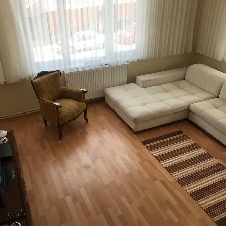 Ozgur Konuk Evi Sapanca