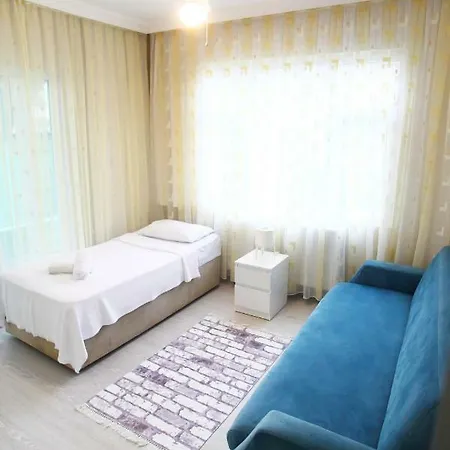 Ozgur Konuk Evi * Sapanca